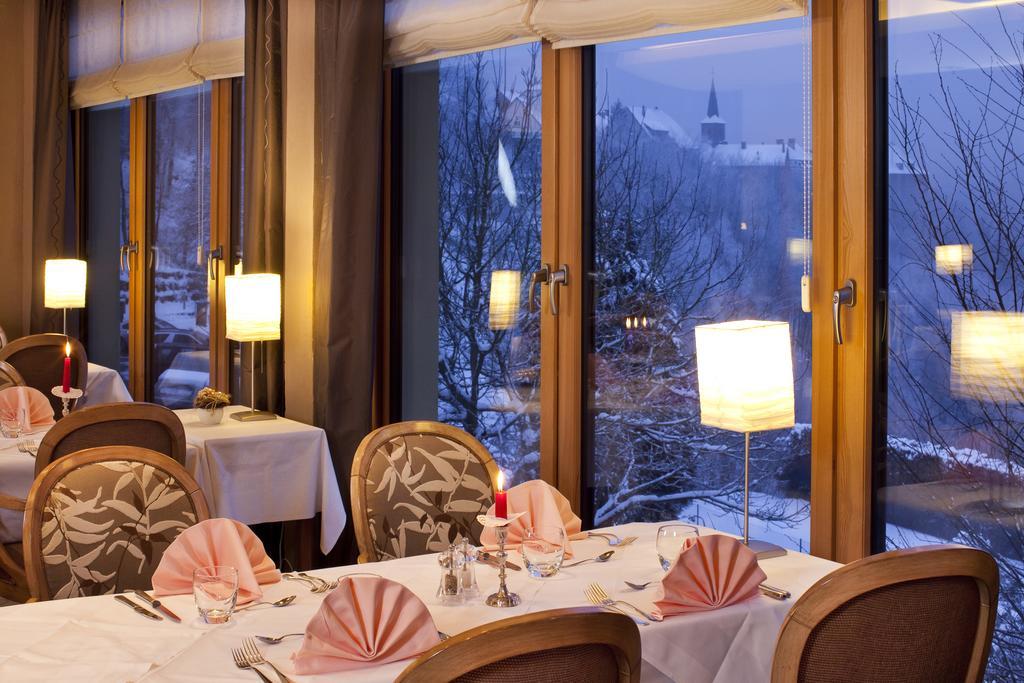 Spa Hôtel Restaurant Au Lion d'Or La Petite-Pierre Exterior foto